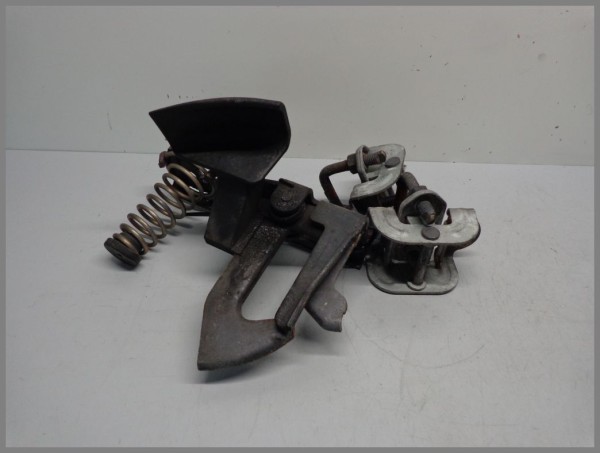 Mercedes R171 SLK-Klasse Haubenverschluss Motorhaube Fanghaken 1718800064