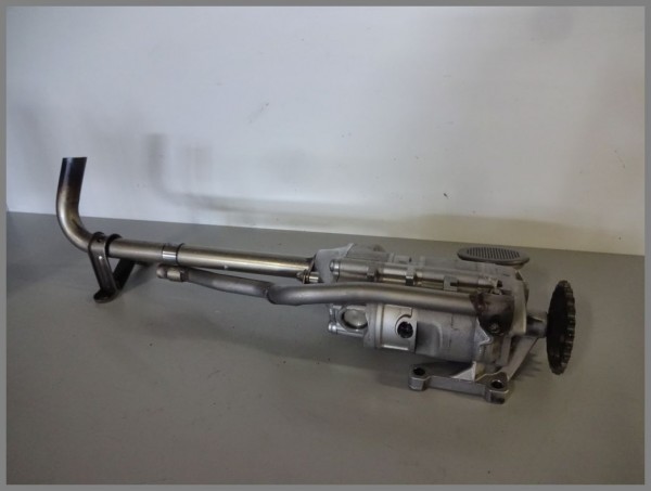 Mercedes Benz W203 C55 AMG oil pump 1371810201 complete W210 W220 W215