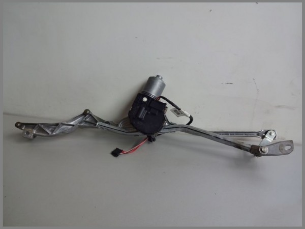 Mercedes Benz MB W211 E-Klasse Wischermotor Vorne 2118204842 Bosch 0390241830