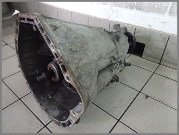 Mercedes Benz R171 W203 manual transmission 716630 147tkm 6 speed transmission 2032600701