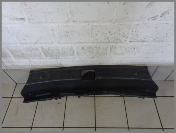 Mercedes Benz W204 C-Klasse Ladekante 2046900825 Kofferraumverkleidung