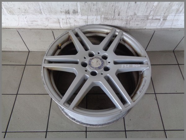 1x Mercedes Benz W207 AMG Alu Felge 8,5 x 18 ET49 2074011402 F31 A01 Original