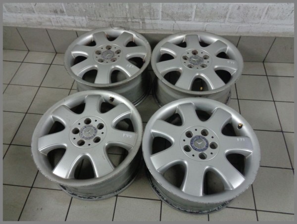 Mercedes W208 Alufelgen 7,5x17 ET37 8,5x17 ET30 Felgen 2084010902 1704011502 F77 -defekt-