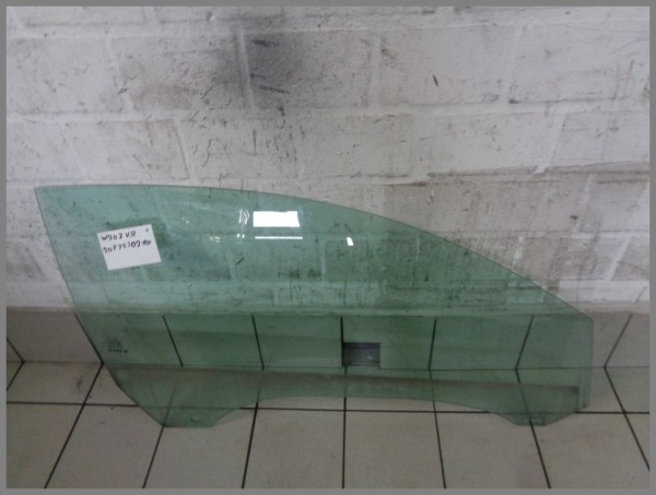 Mercedes C207 Coupe Side Window Front Right 2077250210 Original Green