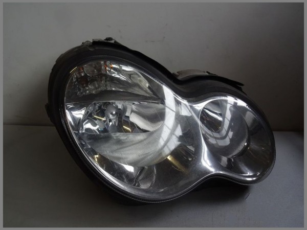 Mercedes Benz MB W203 Headlight RIGHT 2038203261 Genuine