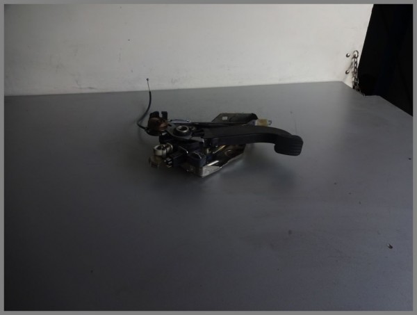 Mercedes Benz MB W204 C-Class Brake pedal 2044200084 Original
