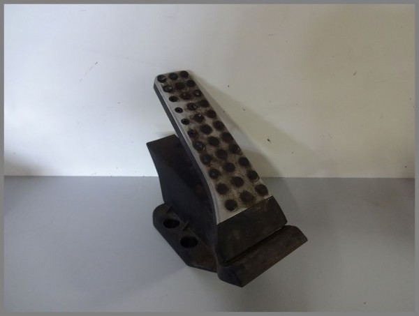 Mercedes Benz W204 Fahrpedal Fahrpedalsensor Gaspedal 2043000204 Original