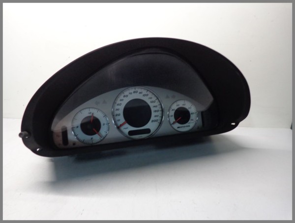 Mercedes W209 CLK 55 AMG Tacho Kombiinstrument 2095400447 MPH V8 Original