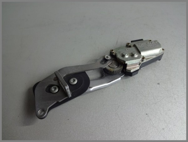 Mercedes Benz MB W211 E-Klasse Heckklappenschloß 2117500184 Original