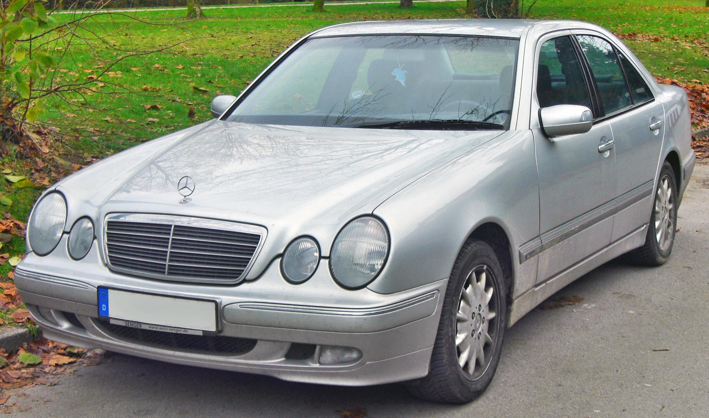 Für Mercedes-Benz E-Klasse W210 1996–2002 Auto-Mittelkonsole
