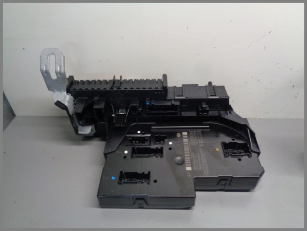 Mercedes W212 control unit SAM 2129009622 Fuse box Hella 5DK001123-15