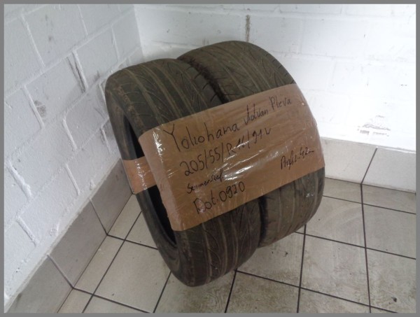 2x Yokohama 205 55 R16 91W Advan Fleva DOT0920 4,2mm Summertires