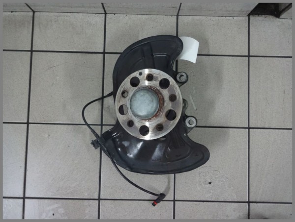 Mercedes R172 W204 Radnabe Achsschenkel Vorne Links 2043320101 2043300625 Orig.