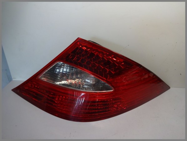 Mercedes Benz W219 CLS Rückleuchte Rücklicht RECHTS 2198200264 Original