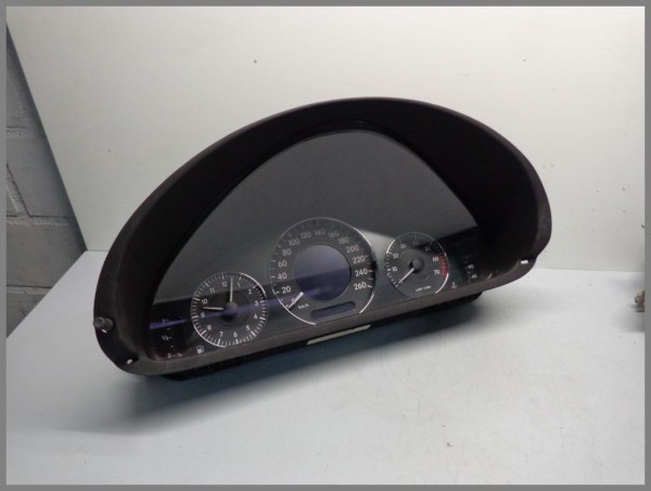 Mercedes Benz W209 KMH speedometer instrument cluster 2095406811 VDO 110.080.282/002