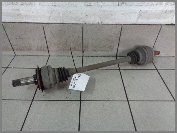 Mercedes Benz W203 / W209 Antriebswelle Welle Gelenkwelle 2033502456 Original