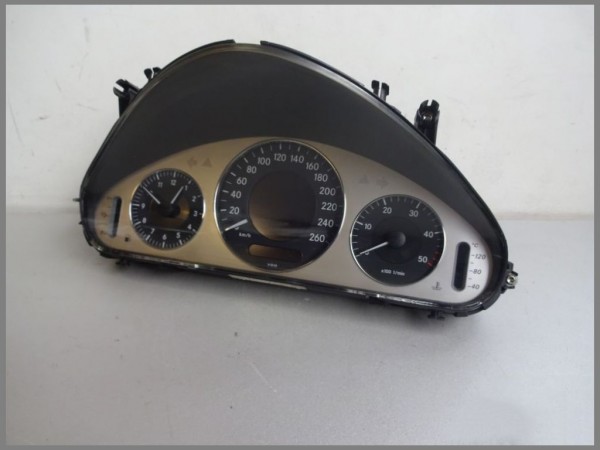 Mercedes Benz W211 speedometer instrument cluster 2115406048 VDO 110080351/005 137tkm