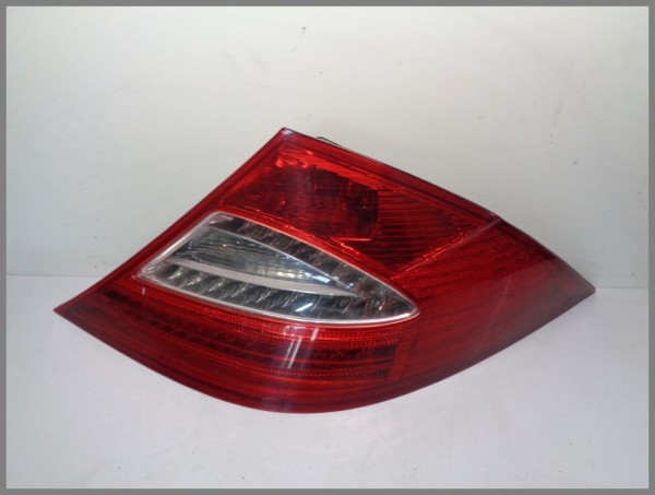 Mercedes Benz W219 CLS Rückleuchte Rücklicht RECHTS 2198200664 Original