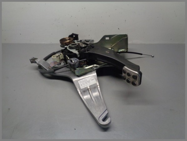 Mercedes Benz W207 W212 E-Klasse Handbremspedal 2124200484 Original