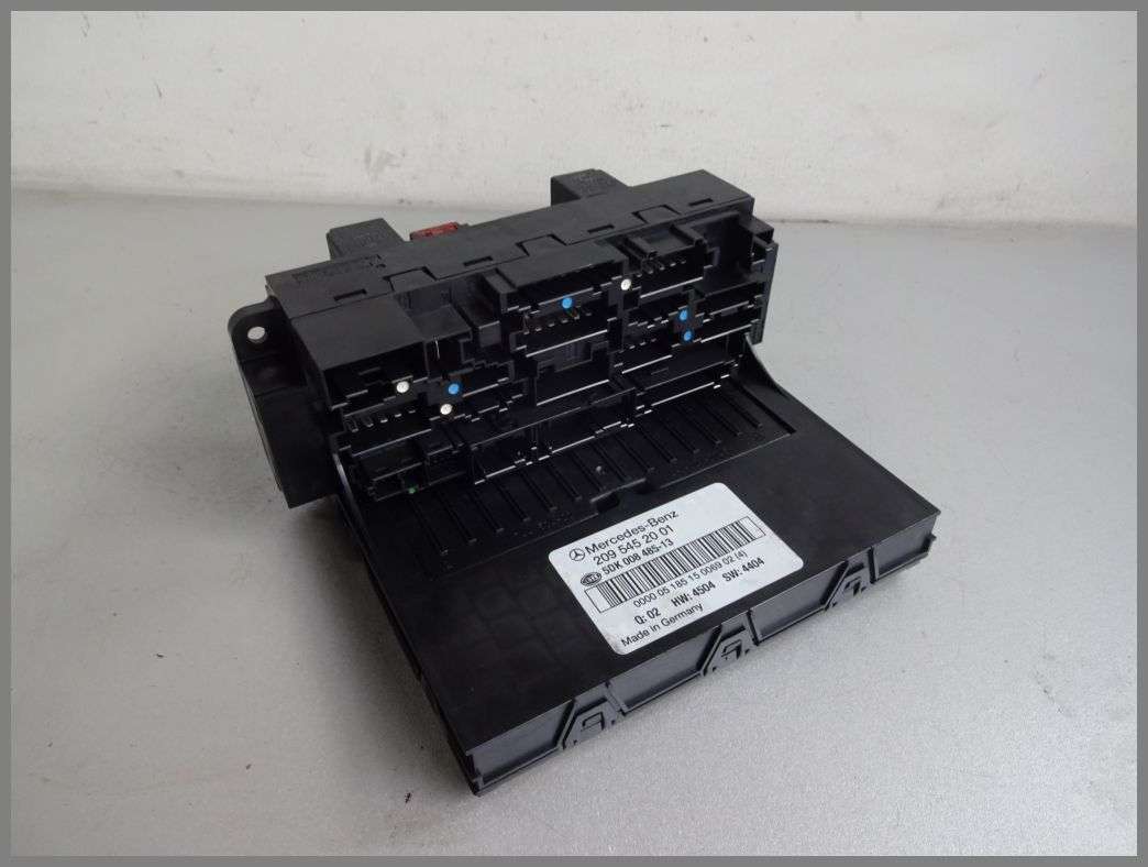 Mercedes Benz MB W209 control unit SAM fuse box 2095452001