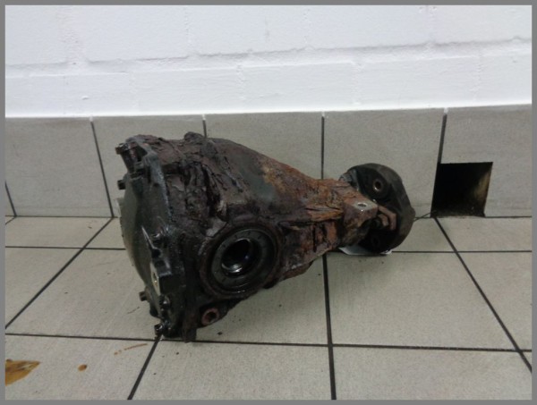 Mercedes Benz W208 W203 differential 185tkm 3,46 rear axle 2033504914