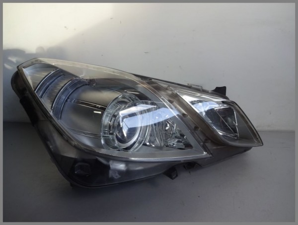 Mercedes Benz W207 A207 XENON Headlight Right 2078202661 Original HELLA