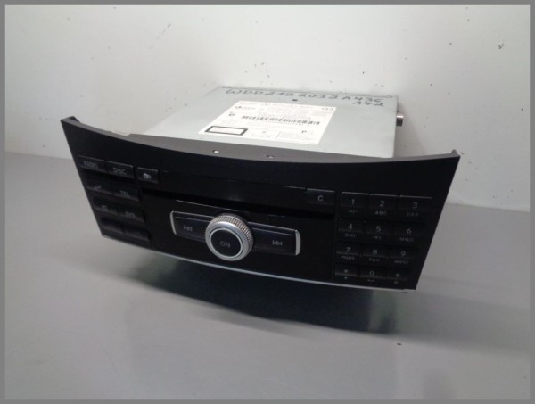 Mercedes W212 Navigation CD Player Radio 2129005010 Original
