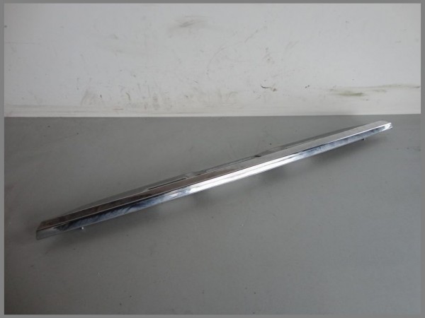 Mercedes Benz W211 trim strip rear trim chrome estate 2117400493 license plate