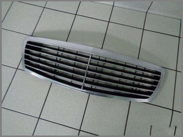 Mercedes Benz W211 front grille AVANTGARDE 2118800583 Original