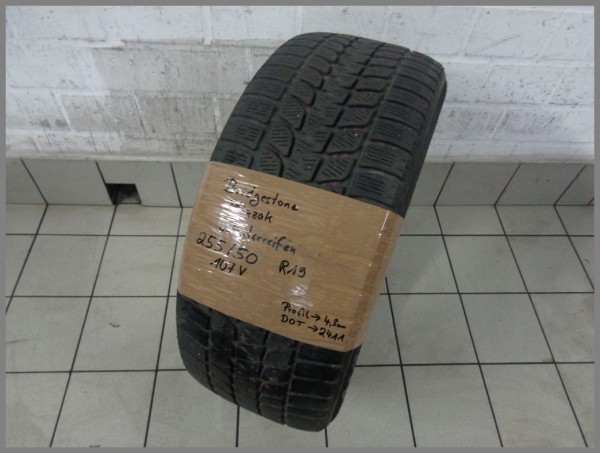1x Bridgestone 255 50 R19 107V Blizzak DOT2411 4,3mm Winterreifen