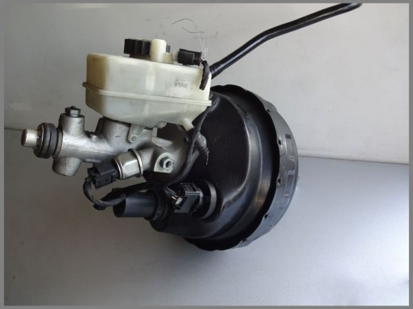 Mercedes Benz W171 Master Cylinder Brake Booster 1714300030 Original