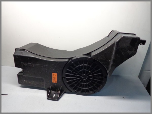 Mercedes Benz MB W212 Subwoofer Box Speakers Harman Kardon 2128202202 original