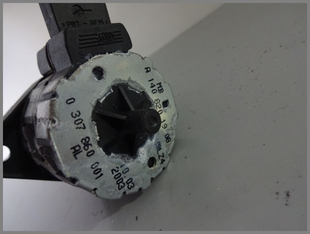 Mercedes Benz Mb W140 Headlight Range Adjustment Lwr Sensor Right 1408201908 Orig W140 S Class Mercedes Spare Parts Benzshop De