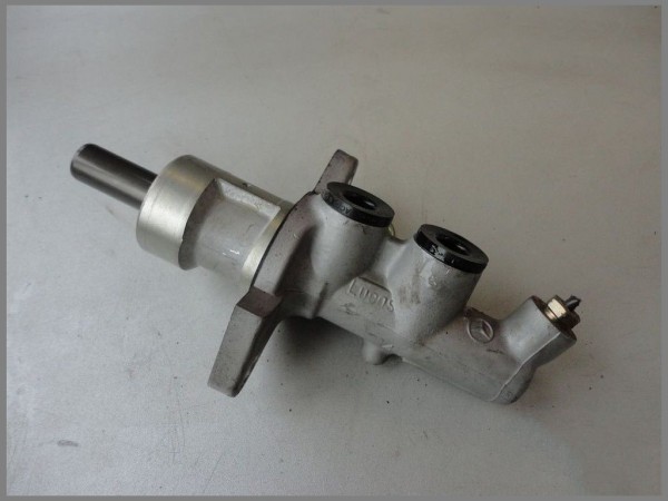 Mercedes Benz MB master cylinder LUCAS cylinder brake W202 C180