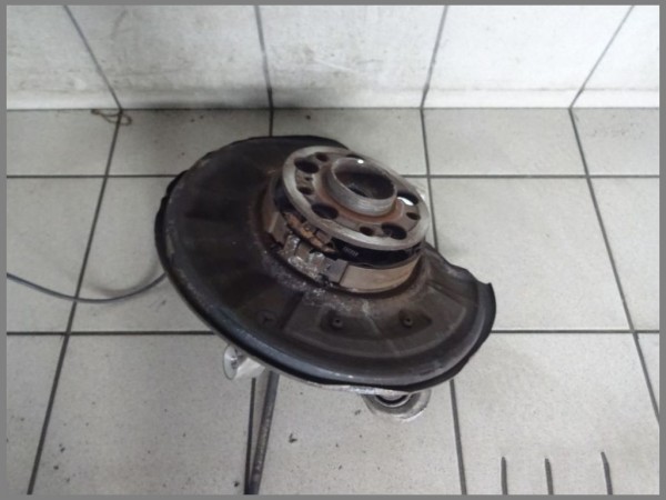Mercedes W207 W204 wheel hub wheel carrier rear LEFT 2043500341 steering knuckle original