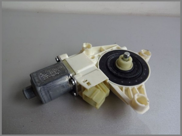 Mercedes Benz W204 window regulator window motor 2048200642 Bosch 0130822441