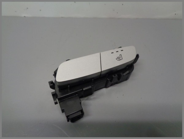 Mercedes Benz MB W205 C-Klasse Schalter Sitzheizung Rechts 2059050404