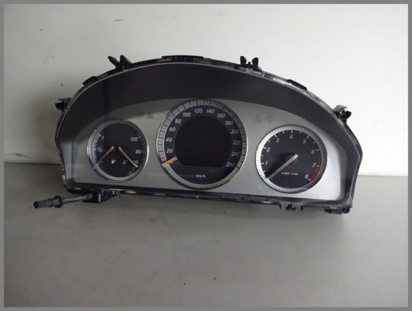 Mercedes W204 C180 Tacho Kombiinstrument 2045402748 Original Siemens VDO Benzin