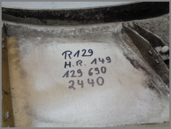 Mercedes R129 Beplankung Verkleidung hinten Rechts 149 Weiss 1296902440 Original