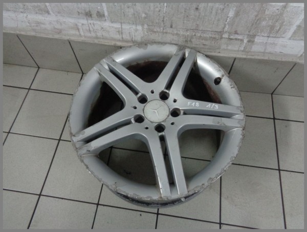 1x Mercedes Benz W203 W209 Alufelge 8,5x18 ET30 Original 2034015602 F18 1/3