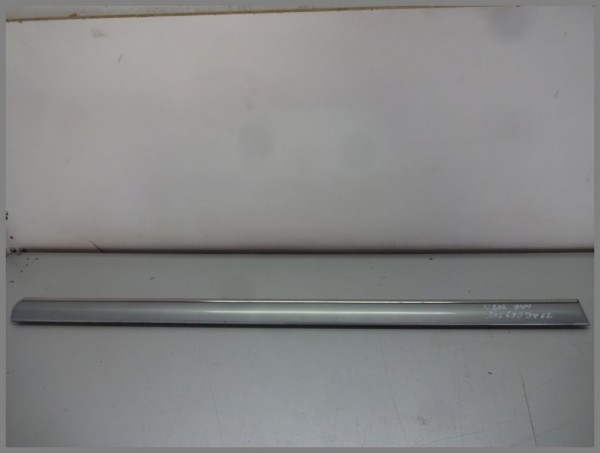 Mercedes Benz W202 C-Class trim strip front RIGHT 744 silver 2026909462 Orig.