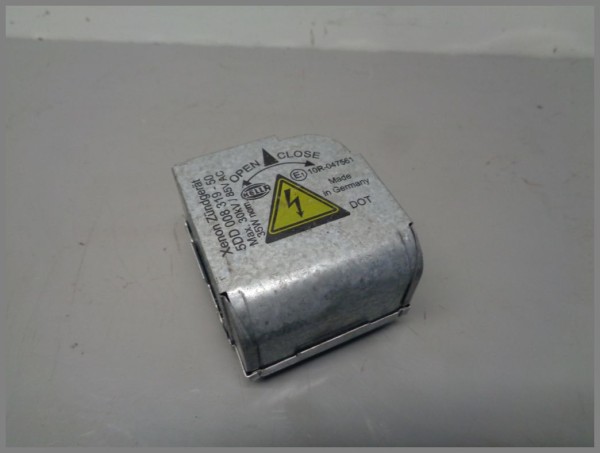 Mercedes Benz W212 Ignition Control Unit Module XENON Hella 5DD00831950