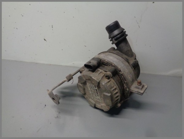Mercedes Benz W205 C-Klasse Wasserpumpe Pumpe 0005002686 Original Umwälzpumpe