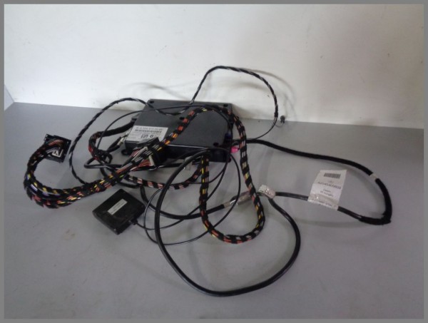 Mercedes W204 Media Interface Bluetooth control unit + wiring harness 2048700085