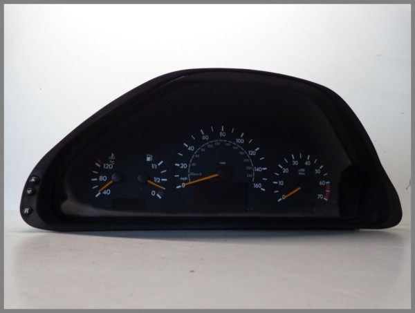 Mercedes Benz W208 CLK Tacho 2085404111 VDO 110.008.915 / 032 Original