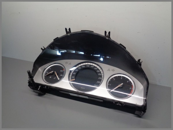 Mercedes Benz MB W204 C-Klasse Km/h Tacho Kombiinstrument 2045406148 Original