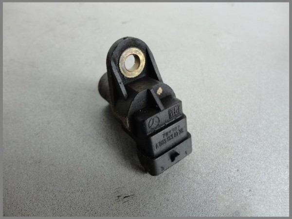 Mercedes Benz W210 W202 200 220 CDI Camshaft Sensor 0031539728