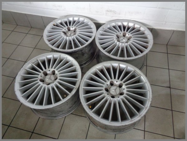 Mercedes R230 SL AMG Felgen 8,5 + 9,5 x 18 ET30 + 33 2304011502 2304011602 Orig.
