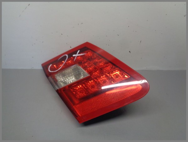 Mercedes Benz W212 sedan rear light taillight left inside 2129060358 broken
