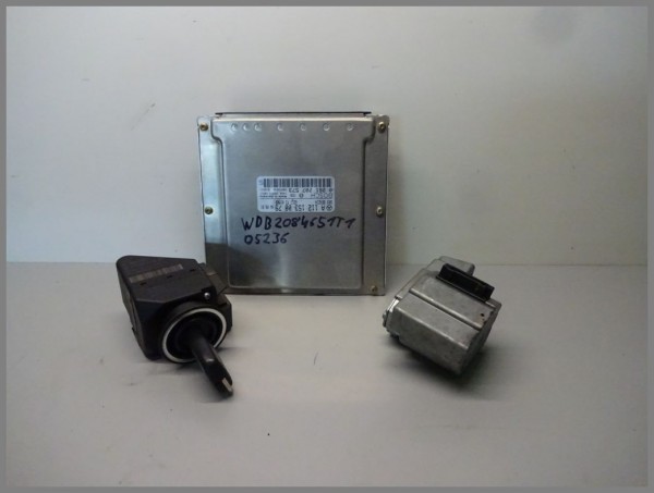 Mercedes Benz W208 engine control unit 1121530879 Bosch 0261207573 SET